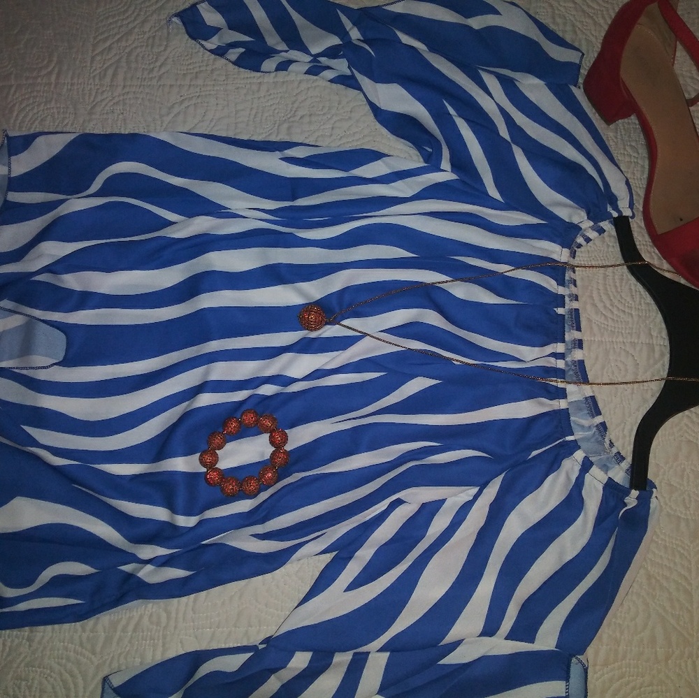 Off shoulder zebra top